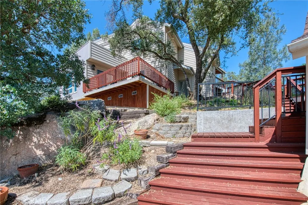 28760 Long Hollow Court S Coarsegold, CA 93614