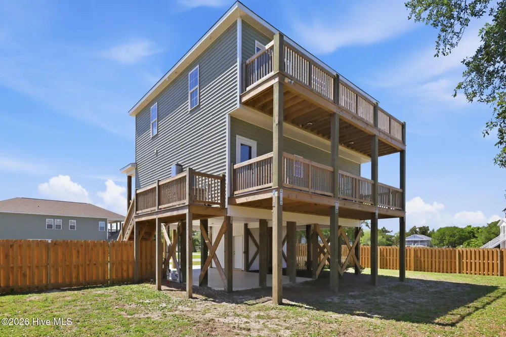 108 Flippers Cove Drive #8 Cedar Point, NC 28584