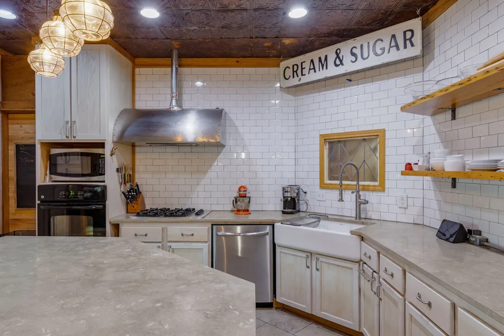 10104 Vassar Road Jonestown, TX 78645