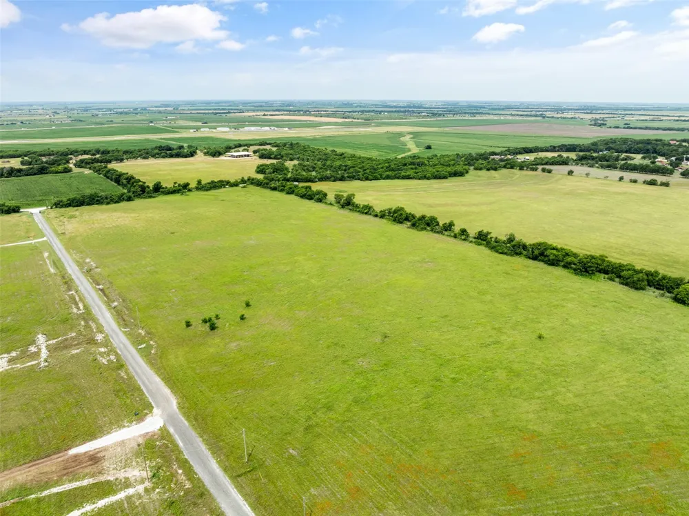 Private Road 425 Hillsboro, TX 76645