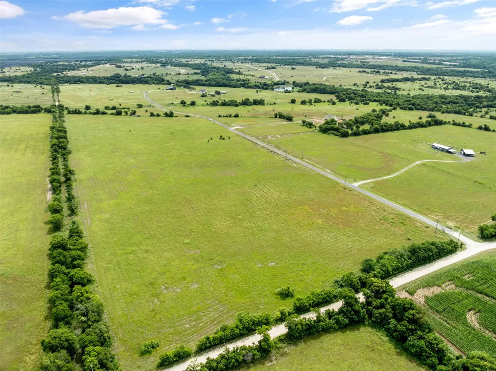 Private Road 425 Hillsboro, TX 76645
