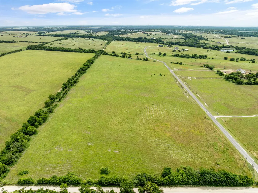 Private Road 425 Hillsboro, TX 76645