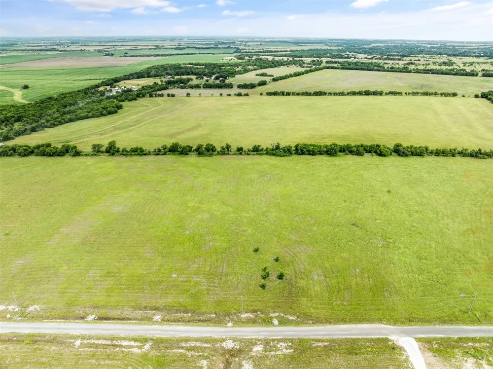 Private Road 425 Hillsboro, TX 76645