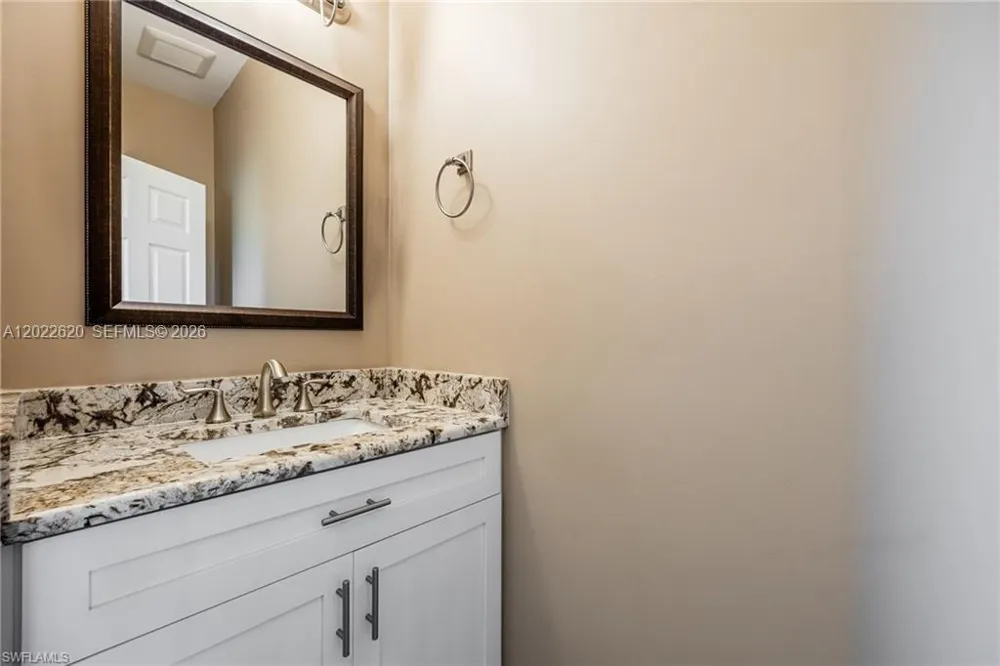 5535 COUNTY ROAD 78 La Belle, FL 33935
