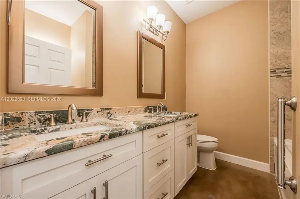 5535 COUNTY ROAD 78 La Belle, FL 33935
