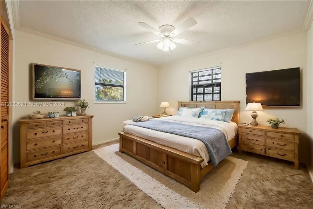 5535 COUNTY ROAD 78 La Belle, FL 33935