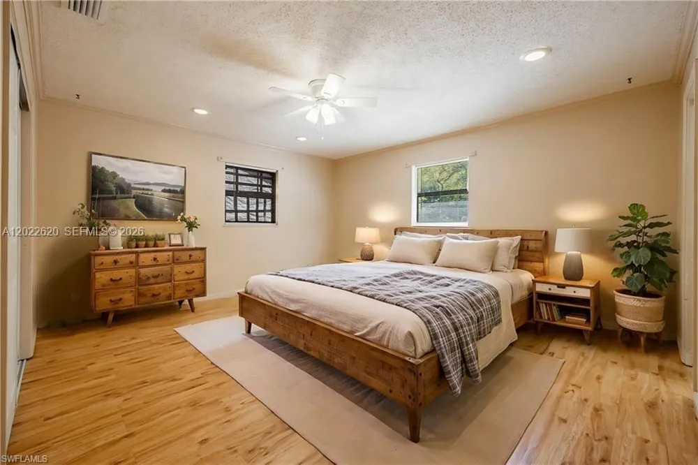 5535 COUNTY ROAD 78 La Belle, FL 33935
