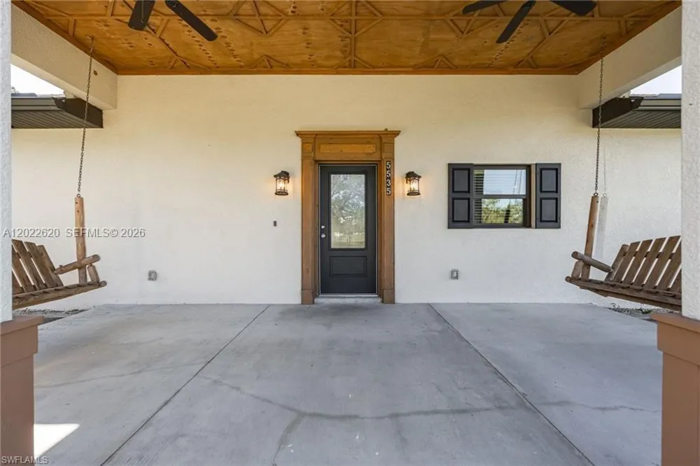 5535 COUNTY ROAD 78 La Belle, FL 33935