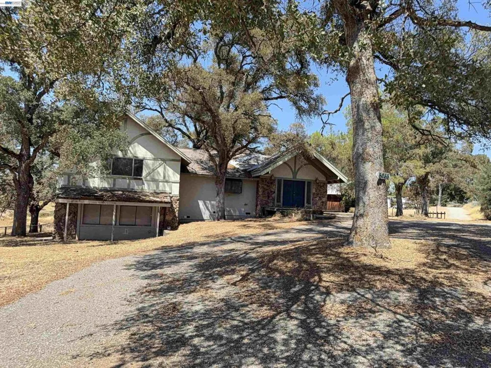 5055 Meadow View Ln Auburn, CA 95602