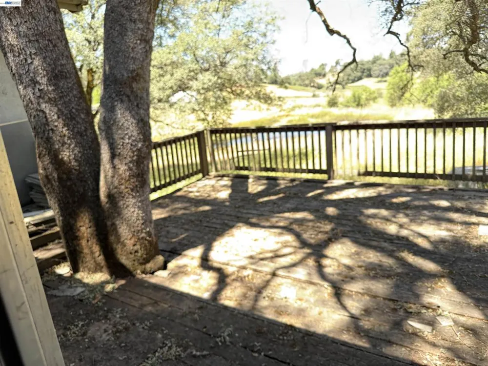 5055 Meadow View Ln Auburn, CA 95602