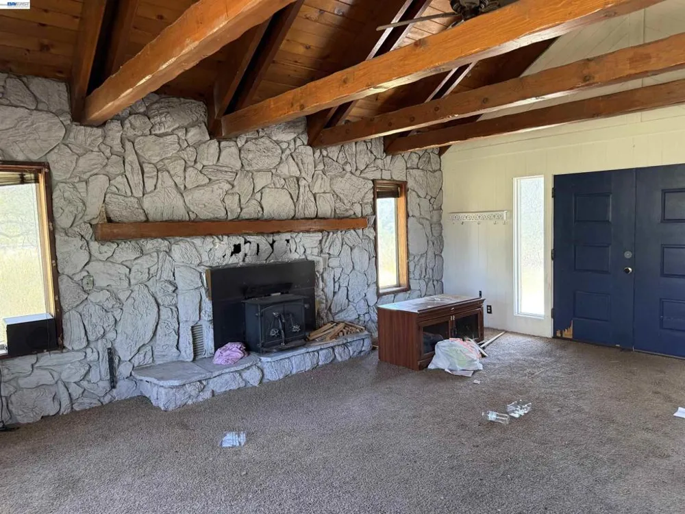 5055 Meadow View Ln Auburn, CA 95602