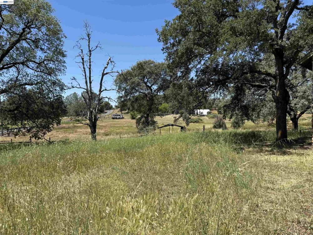 5055 Meadow View Ln Auburn, CA 95602