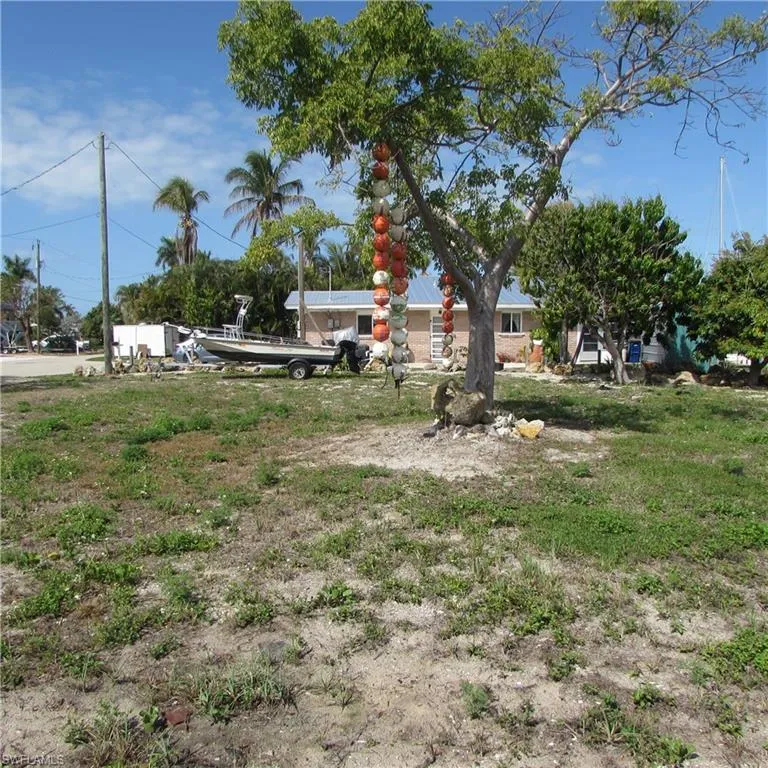 3554 Emerald Lot #11 Avenue St. James City, FL 33956
