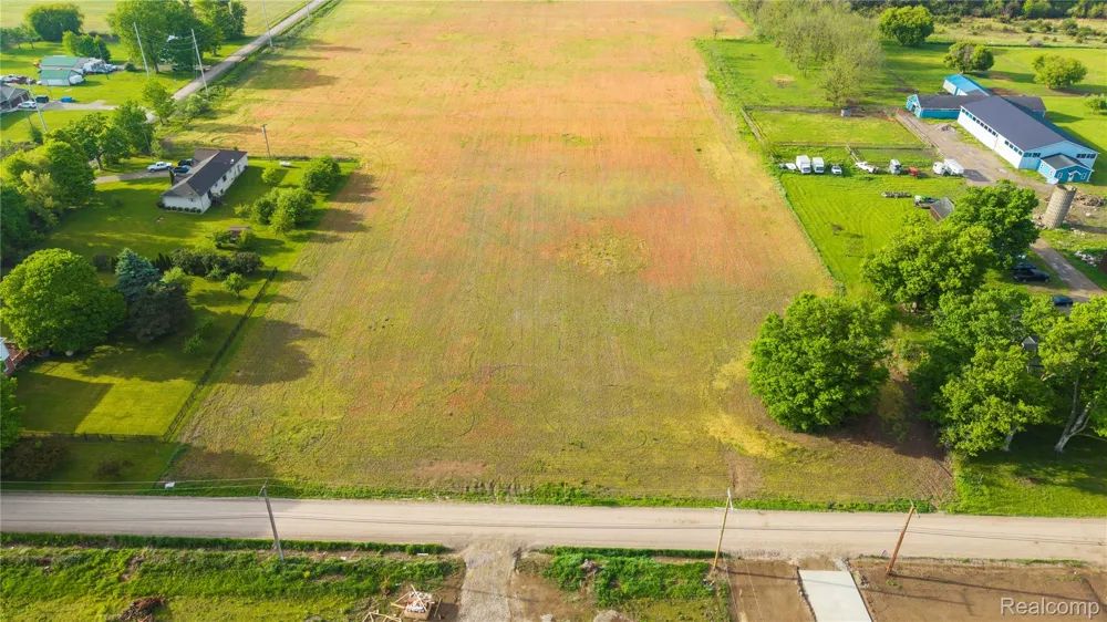 27605 Hagen Road Chesterfield Township, MI 48051