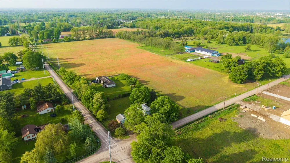 27605 Hagen Road Chesterfield Township, MI 48051