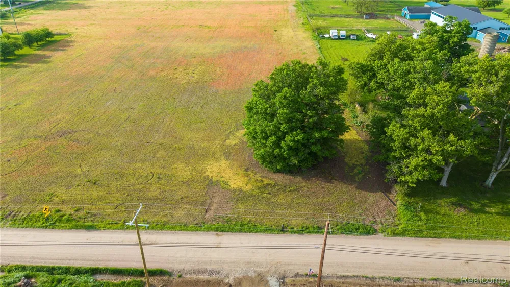 27605 Hagen Road Chesterfield Township, MI 48051