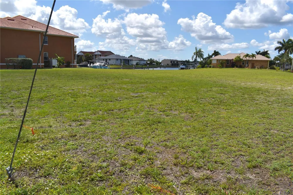 825 VIA TRIPOLI Punta Gorda, FL 33950