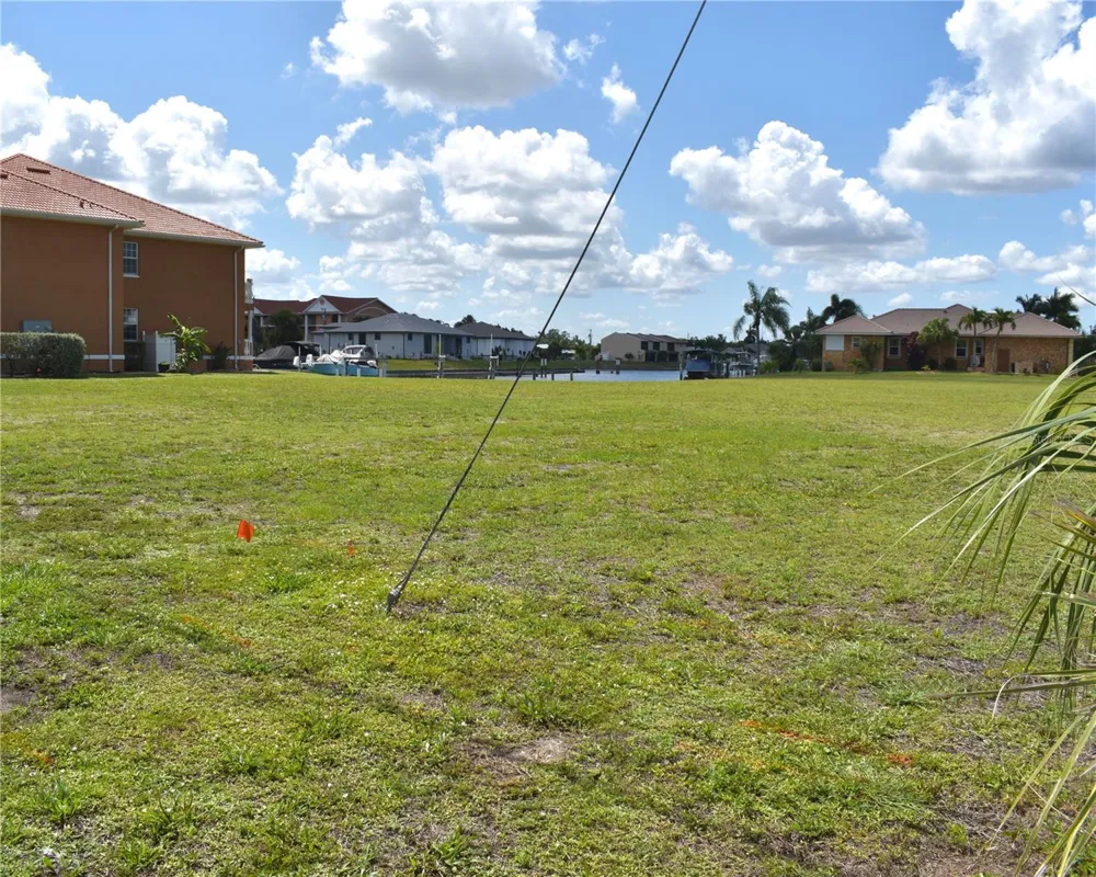 825 VIA TRIPOLI Punta Gorda, FL 33950