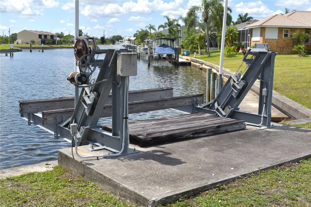 825 VIA TRIPOLI Punta Gorda, FL 33950