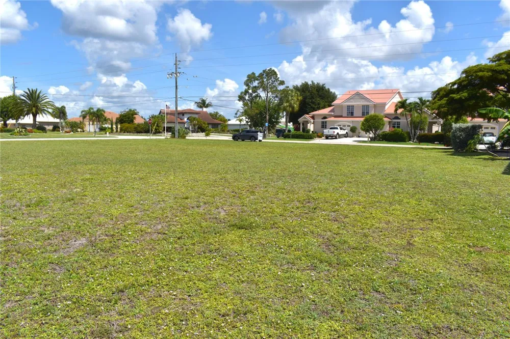 825 VIA TRIPOLI Punta Gorda, FL 33950