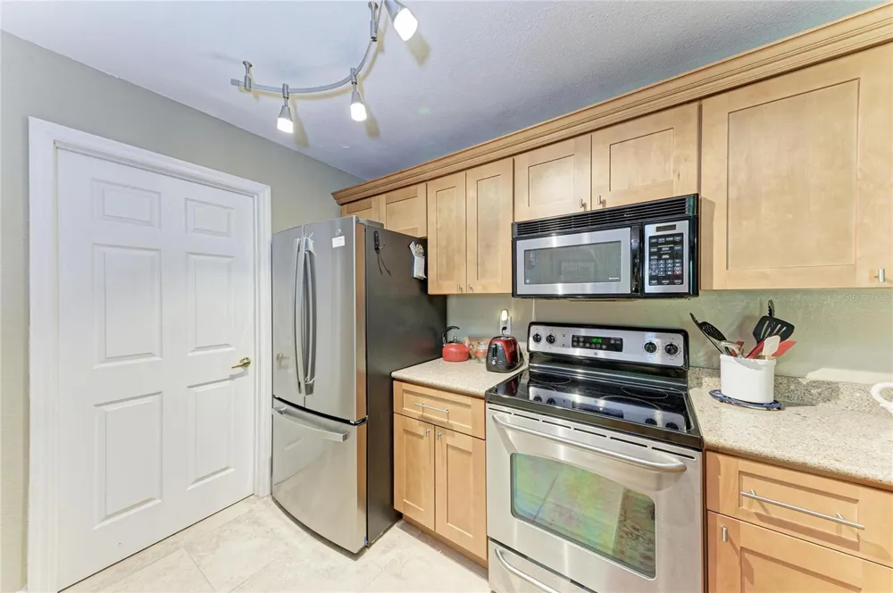 4040 CROCKERS LAKE BOULEVARD #12 Sarasota, FL 34238