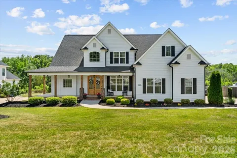 7105 Rae Farms Way
