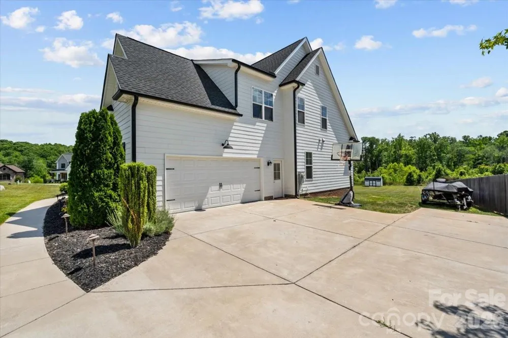 7105 Rae Farms Way Greensboro, NC 27455