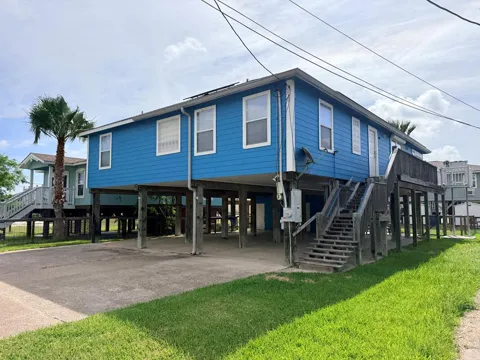 1312 S Live Oak