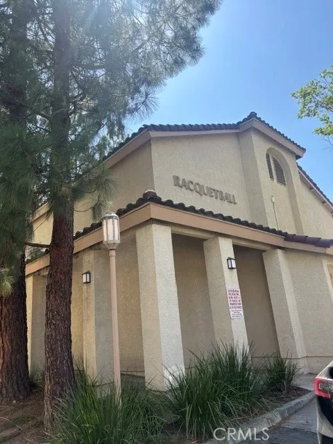 5744 Oak Bend #303 Oak Park, CA 91377