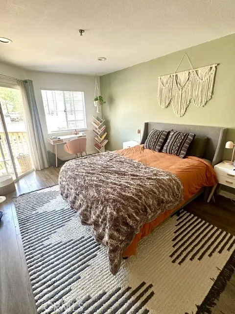 5744 Oak Bend #303 Oak Park, CA 91377