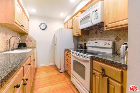 8105 Raintree Circle