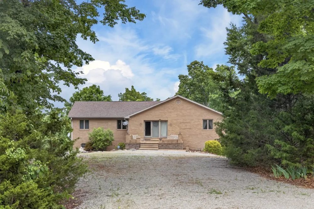 241 Hidden Cove Ln Allons, TN 38541