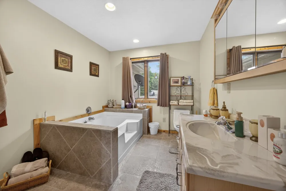 241 Hidden Cove Ln Allons, TN 38541