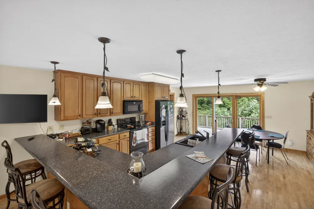 241 Hidden Cove Ln Allons, TN 38541