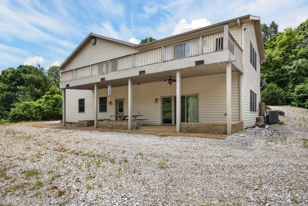 241 Hidden Cove Ln Allons, TN 38541