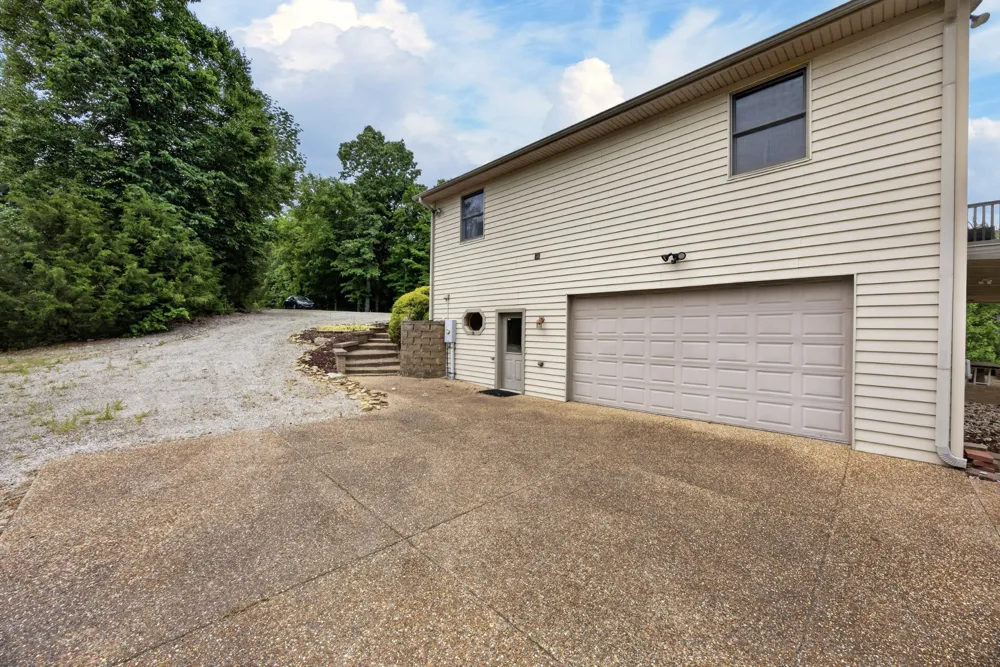 241 Hidden Cove Ln Allons, TN 38541