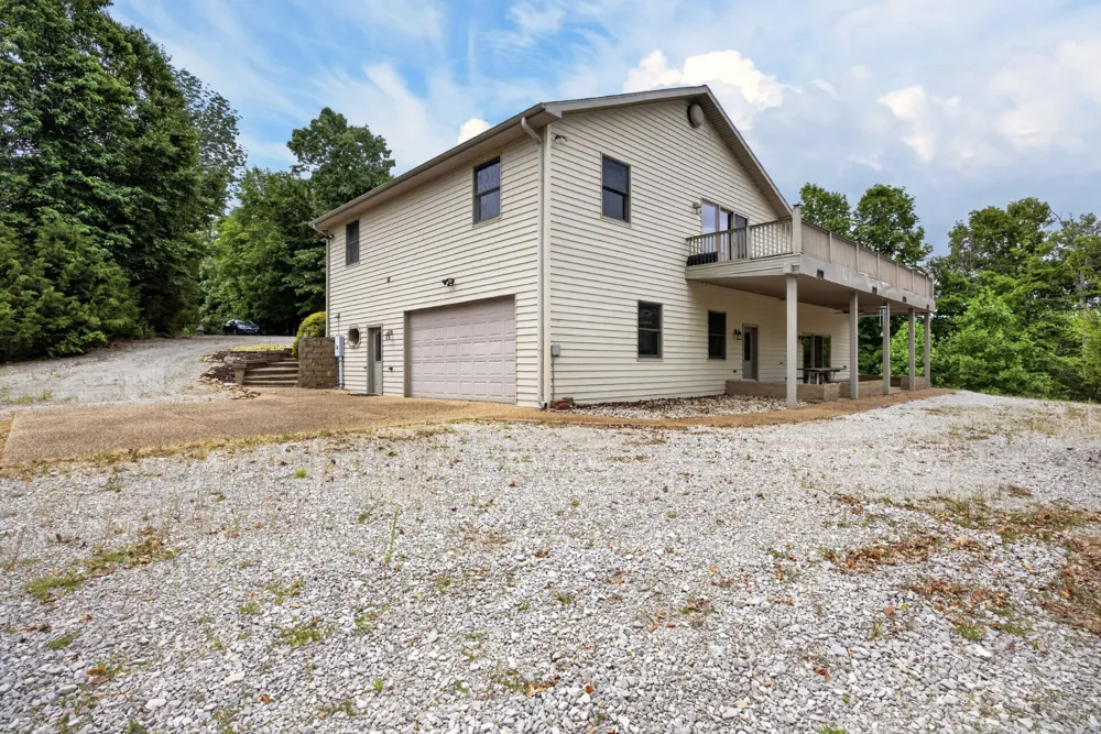 241 Hidden Cove Ln Allons, TN 38541