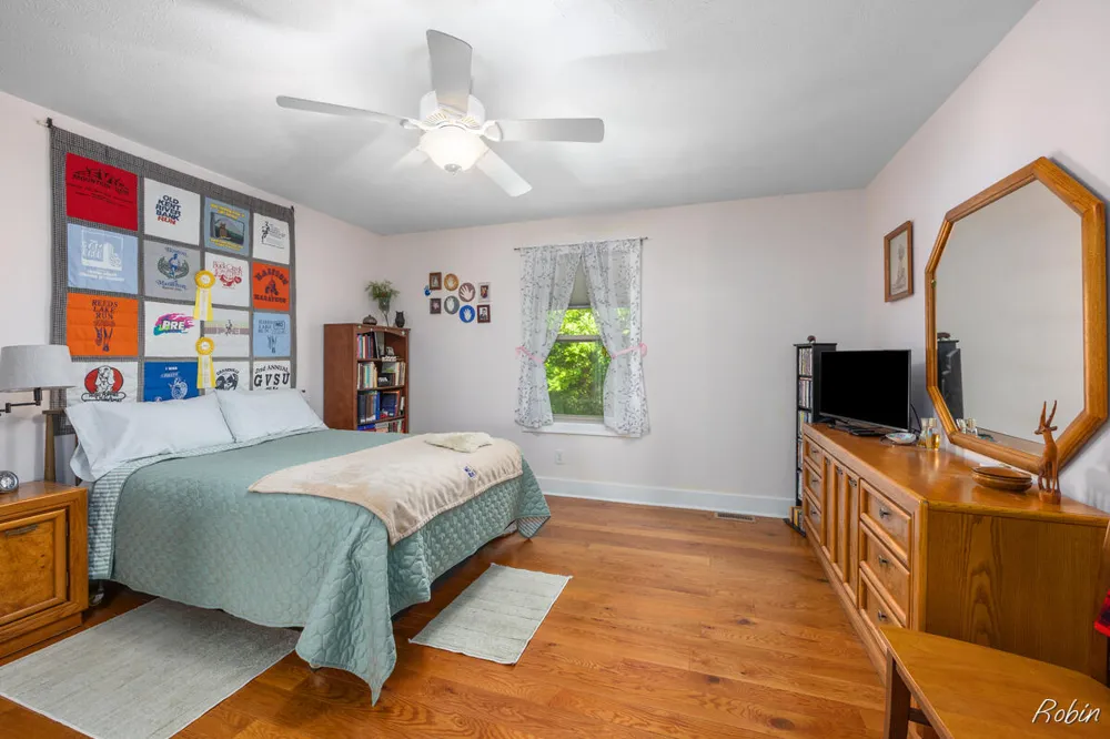 12260 Aleigha Drive NW Grand Rapids, MI 49534