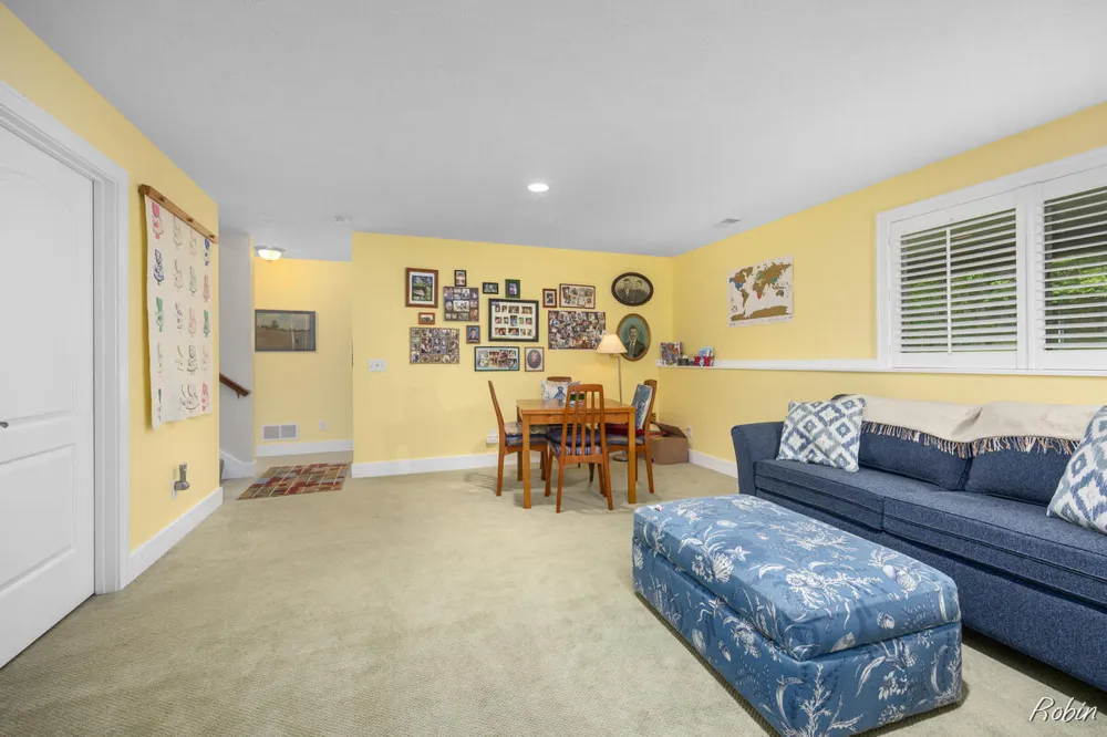 12260 Aleigha Drive NW Grand Rapids, MI 49534