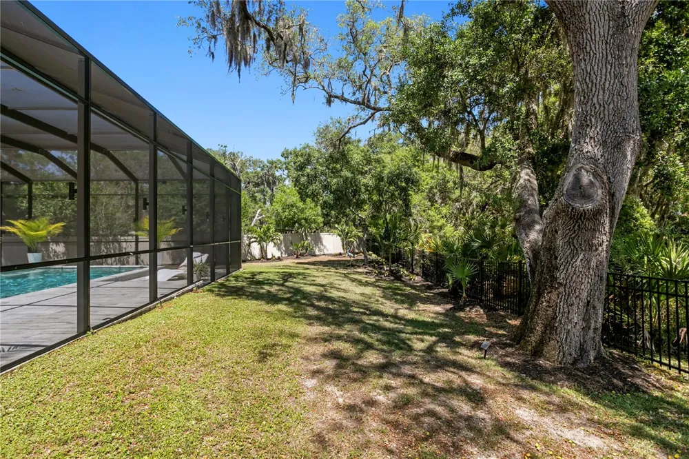 7865 MARSH POINTE DRIVE Tampa, FL 33635