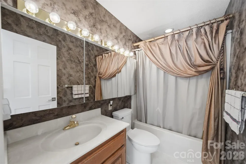 3677 Rock Bridge Drive NE Conover, NC 28613