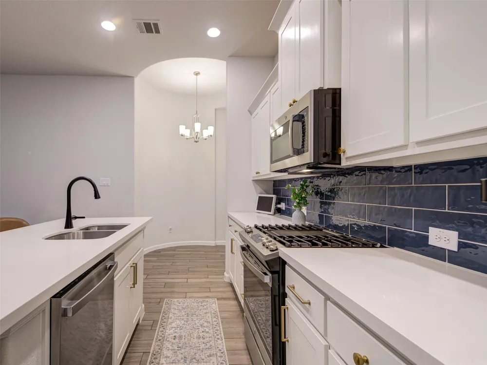 162 Palo Duro Bend Rhome, TX 76078
