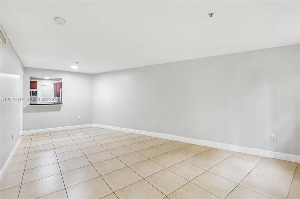 4147 Stirling Rd #105 Dania Beach, FL 33314