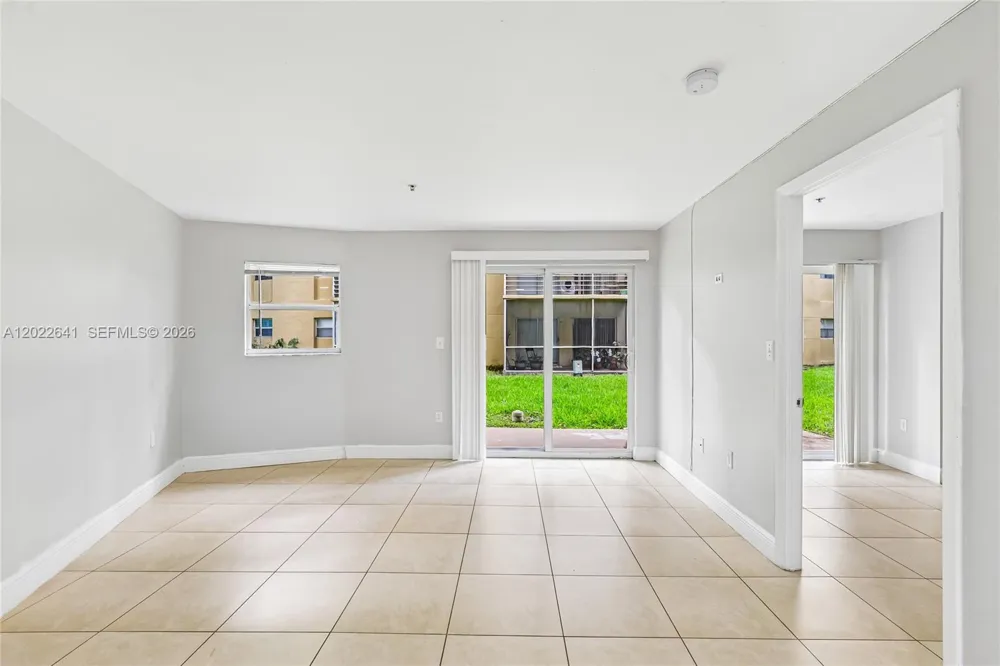 4147 Stirling Rd #105 Dania Beach, FL 33314