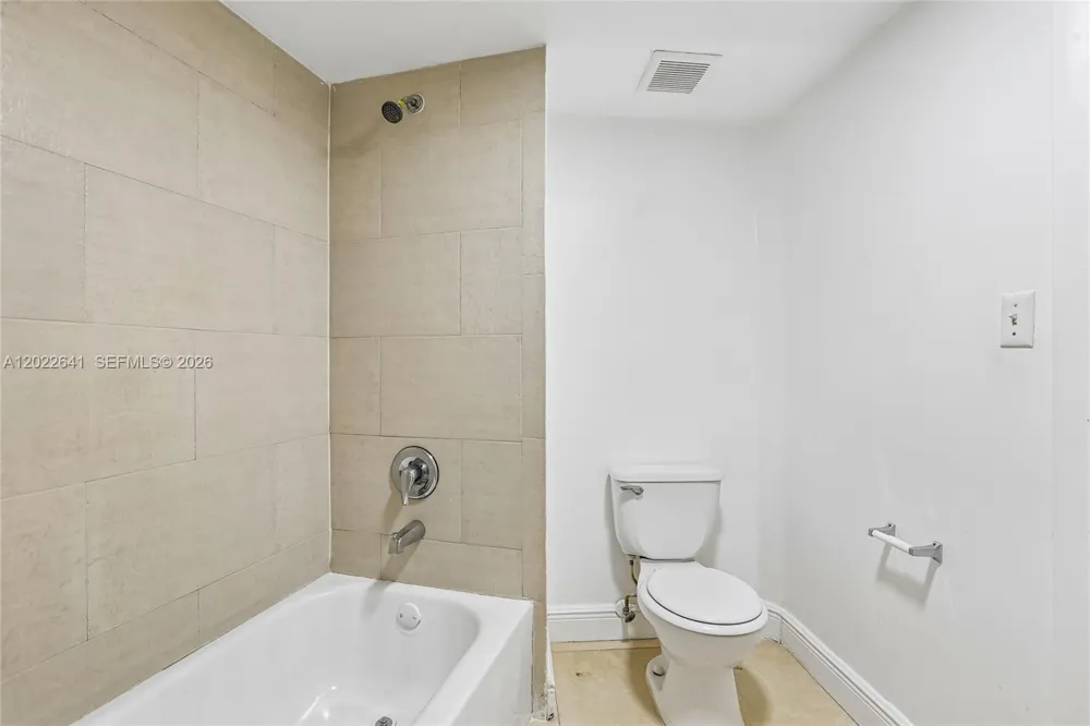 4147 Stirling Rd #105 Dania Beach, FL 33314