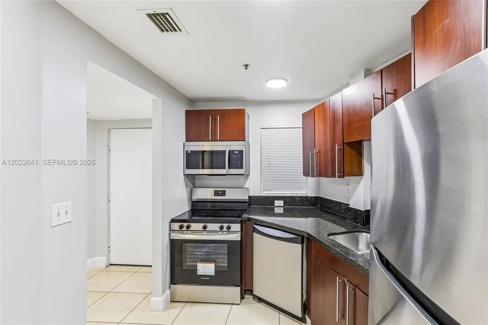 4147 Stirling Rd #105 Dania Beach, FL 33314