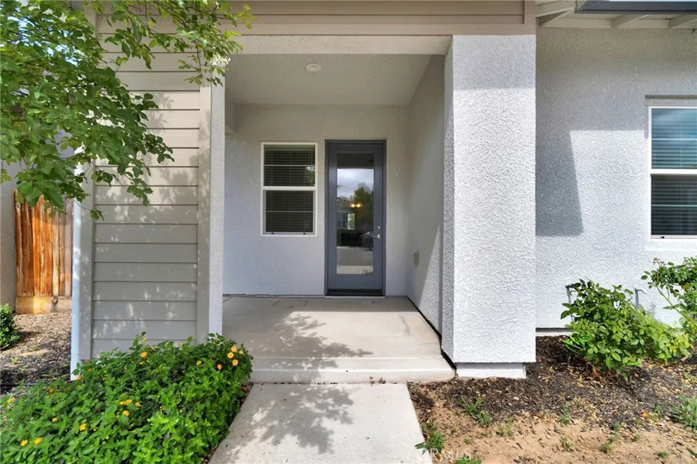 390 Traverse S Madera, CA 93636