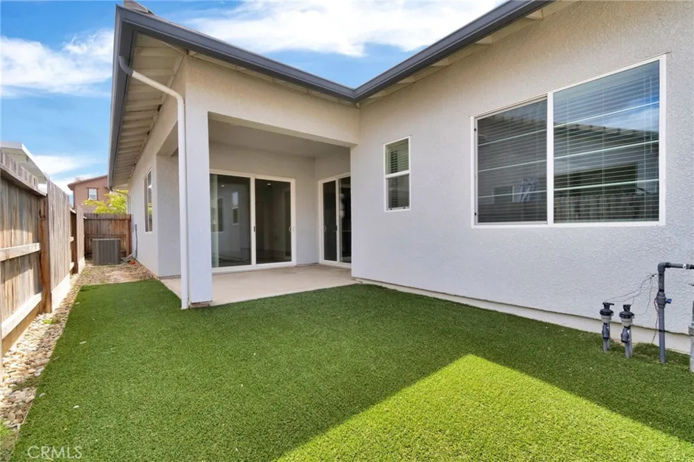 390 Traverse S Madera, CA 93636