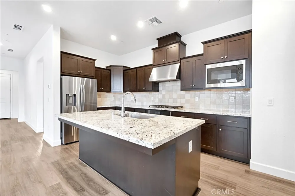 390 Traverse S Madera, CA 93636