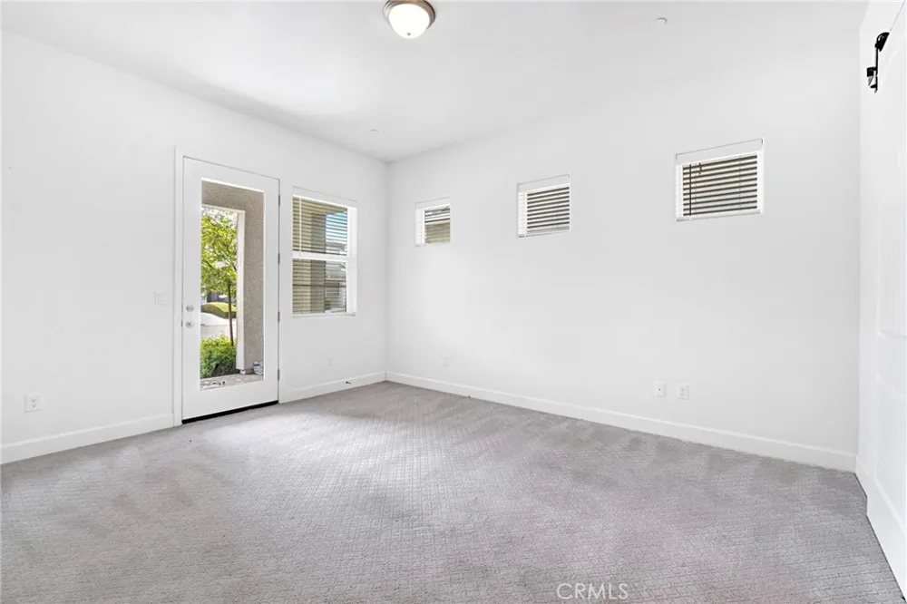 390 Traverse S Madera, CA 93636